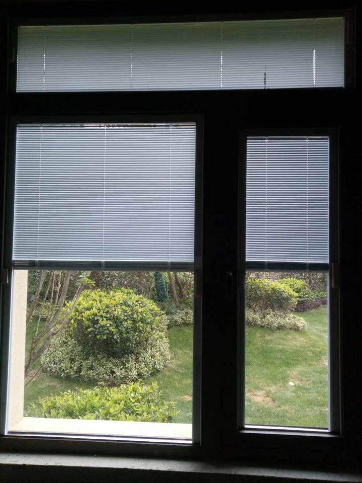 blind-insulated-glass-easy-cleaning-soundproof-better-shading-effect-04.jpg blind-insulated-glass-easy-cleaning-soundproof-better-shading-effect-04.jpg