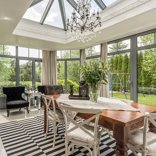 Sunroomlar kışın sıcak ve yazın serin